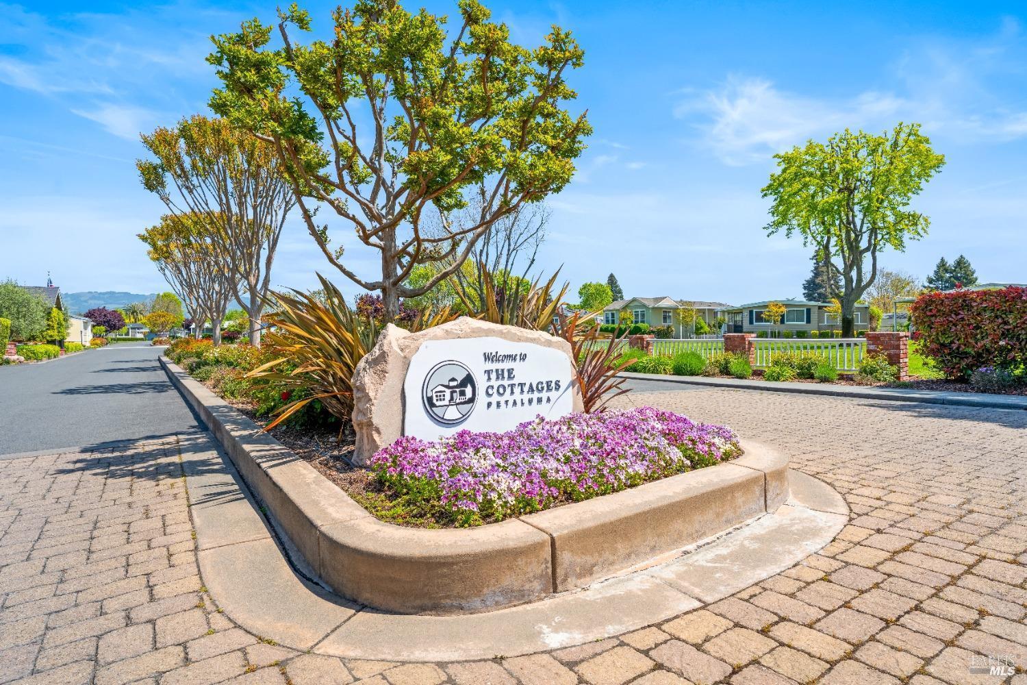 Detail Gallery Image 13 of 16 For 71 Candlewood Dr, Petaluma,  CA 94954 - 2 Beds | 2 Baths