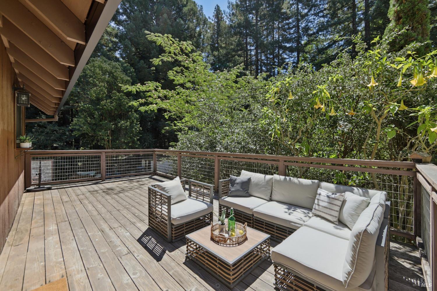 Detail Gallery Image 44 of 64 For 12657 Fiori Ln, Sebastopol,  CA 95472 - 3 Beds | 2/1 Baths
