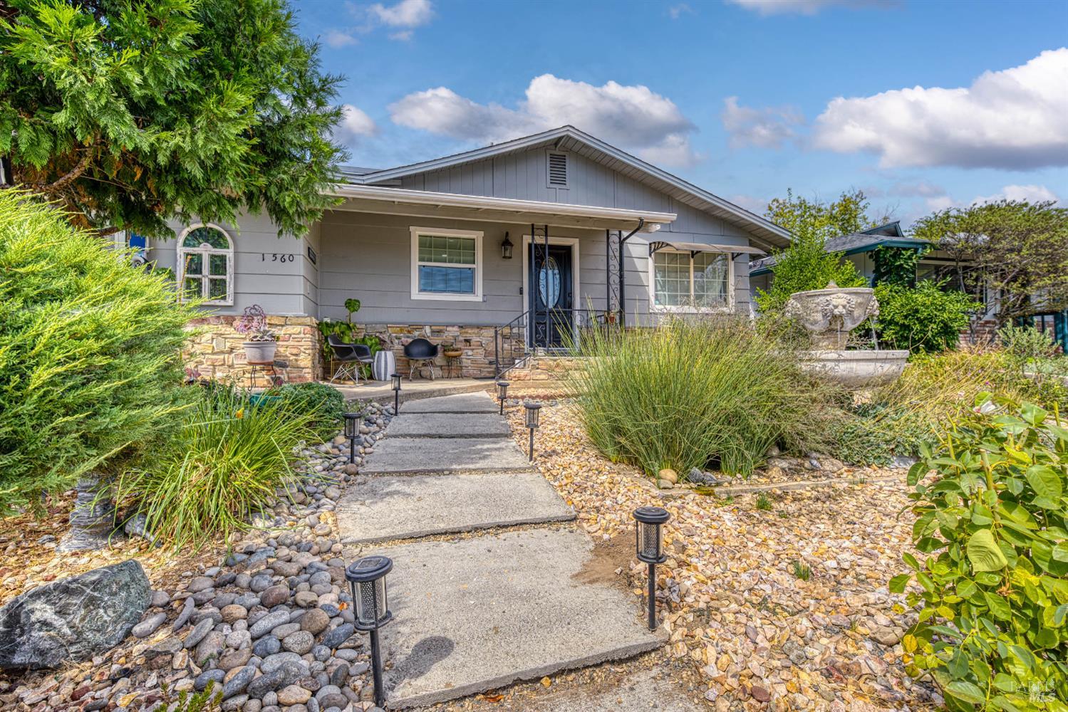 Detail Gallery Image 7 of 54 For 1560 Despina Dr, Ukiah,  CA 95482 - 3 Beds | 2 Baths