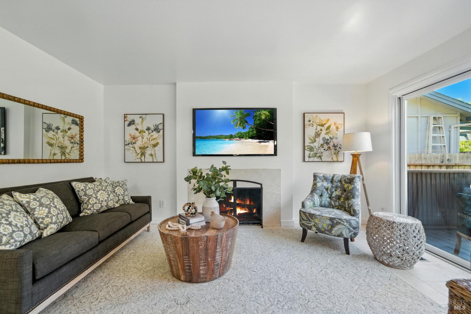 Detail Gallery Image 18 of 39 For 1925 Contra Costa Ave, Santa Rosa,  CA 95405 - 4 Beds | 2 Baths