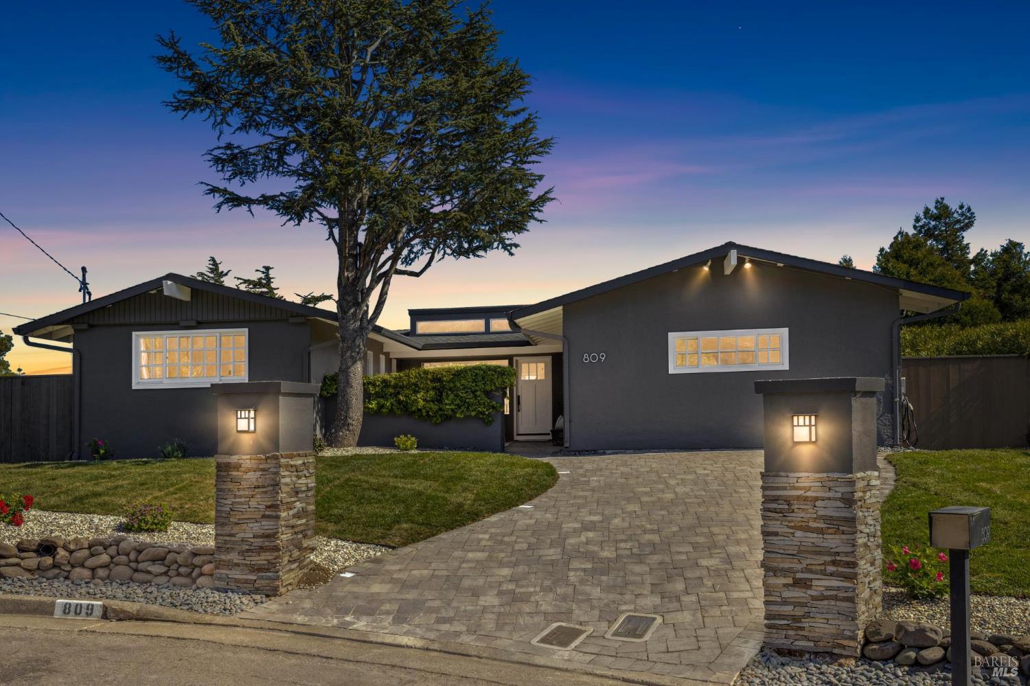 Detail Gallery Image 40 of 42 For 809 Everest Ct, Mill Valley,  CA 94941 - 4 Beds | 3 Baths