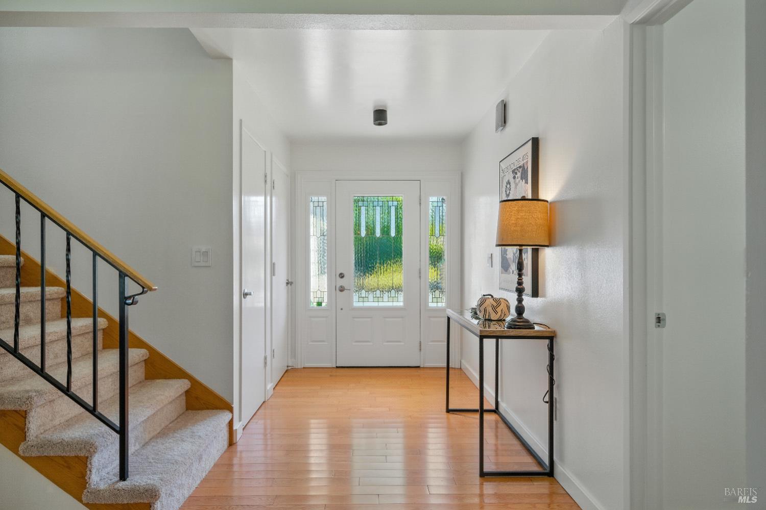 Detail Gallery Image 4 of 39 For 1925 Contra Costa Ave, Santa Rosa,  CA 95405 - 4 Beds | 2 Baths