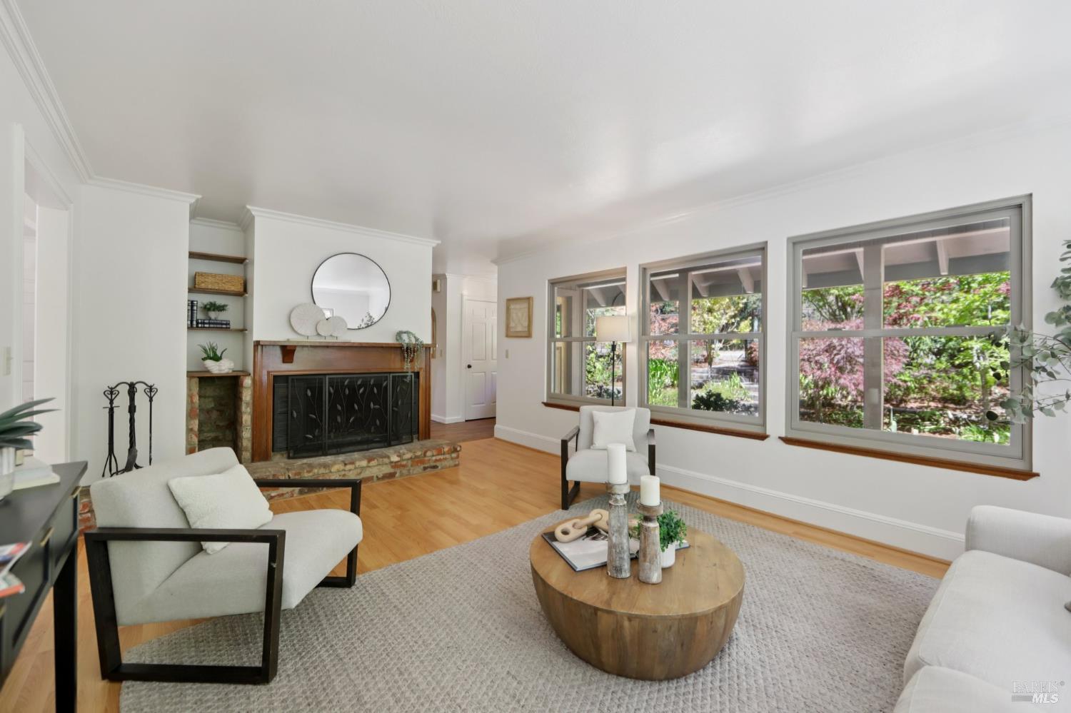 Detail Gallery Image 10 of 64 For 12657 Fiori Ln, Sebastopol,  CA 95472 - 3 Beds | 2/1 Baths