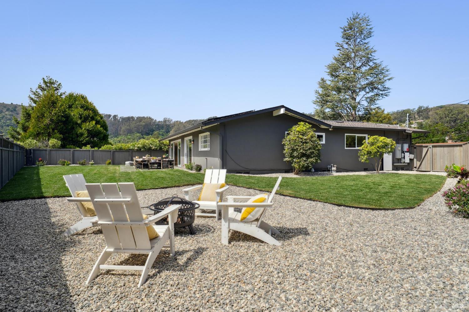 Detail Gallery Image 38 of 42 For 809 Everest Ct, Mill Valley,  CA 94941 - 4 Beds | 3 Baths
