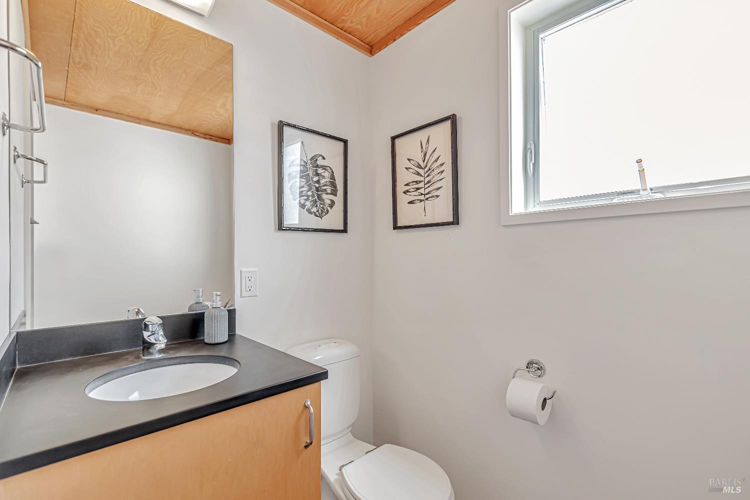 Detail Gallery Image 28 of 47 For 455 Florence Ave, Sebastopol,  CA 95472 - 1 Beds | 2/1 Baths
