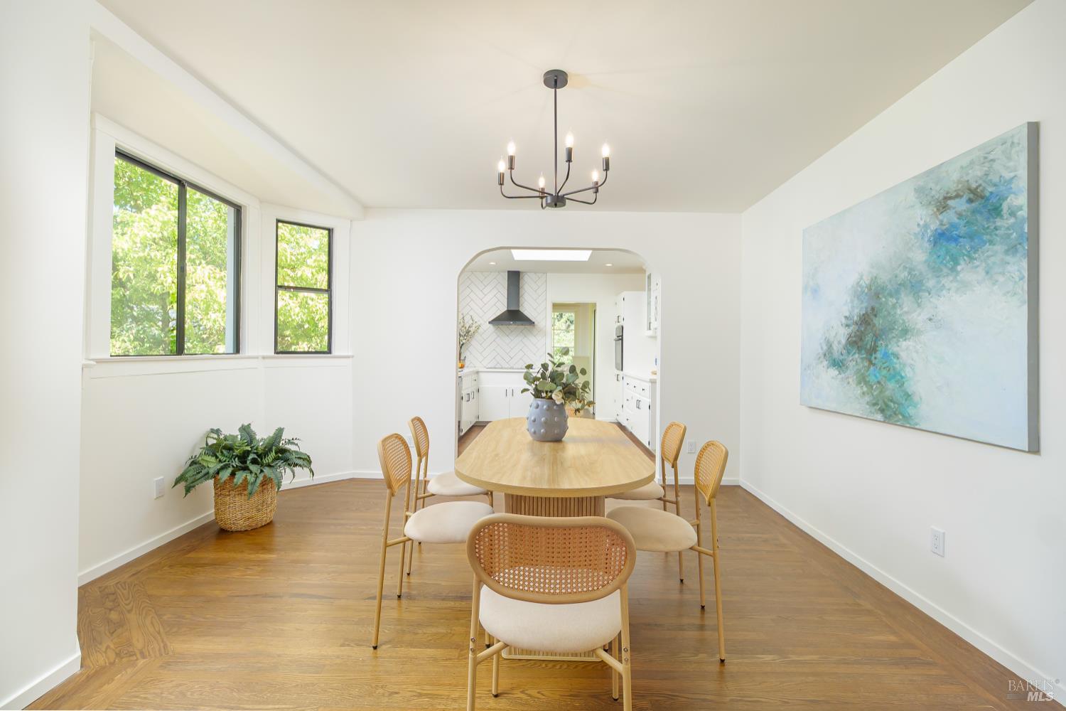 Detail Gallery Image 10 of 58 For 7 Belmont Ave, Fairfax,  CA 94930 - 6 Beds | 4/1 Baths