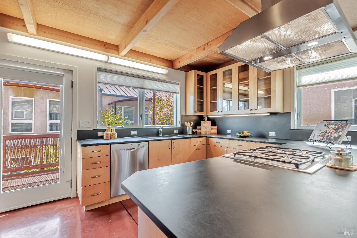 Detail Gallery Image 21 of 47 For 455 Florence Ave, Sebastopol,  CA 95472 - 1 Beds | 2/1 Baths
