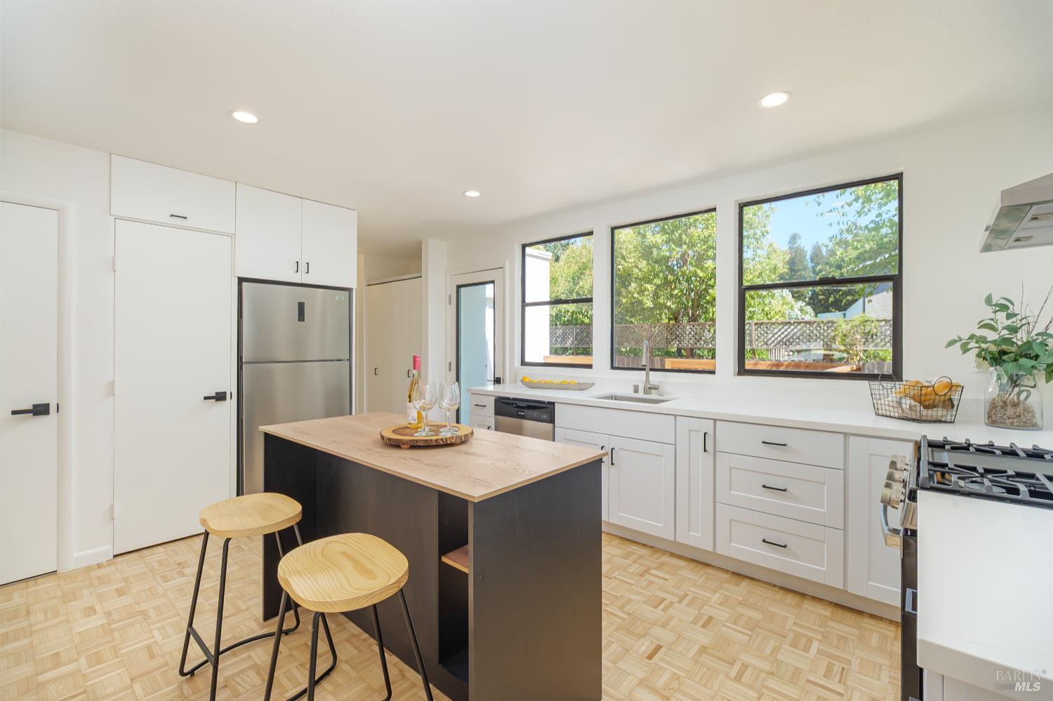 Detail Gallery Image 45 of 58 For 7 Belmont Ave, Fairfax,  CA 94930 - 6 Beds | 4/1 Baths