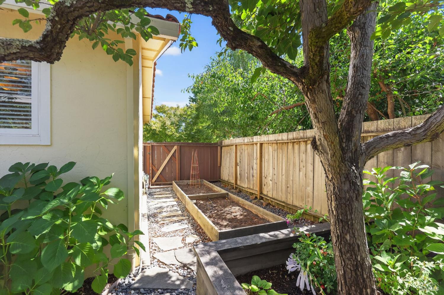 Detail Gallery Image 27 of 41 For 13 Margory Ct, Novato,  CA 94947 - 3 Beds | 2 Baths