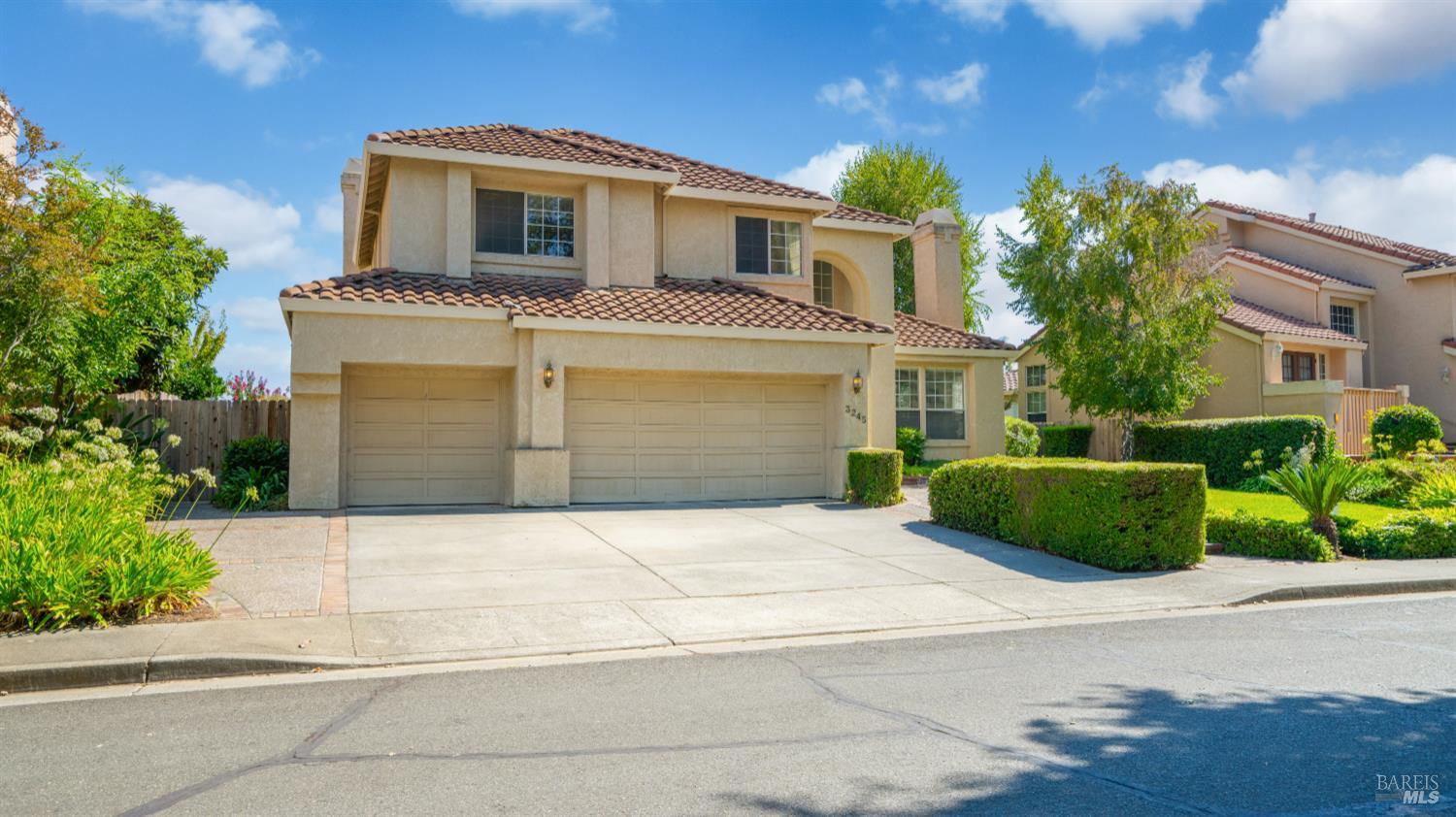 Detail Gallery Image 4 of 72 For 3245 Winged Foot Dr, Fairfield,  CA 94534 - 4 Beds | 3 Baths