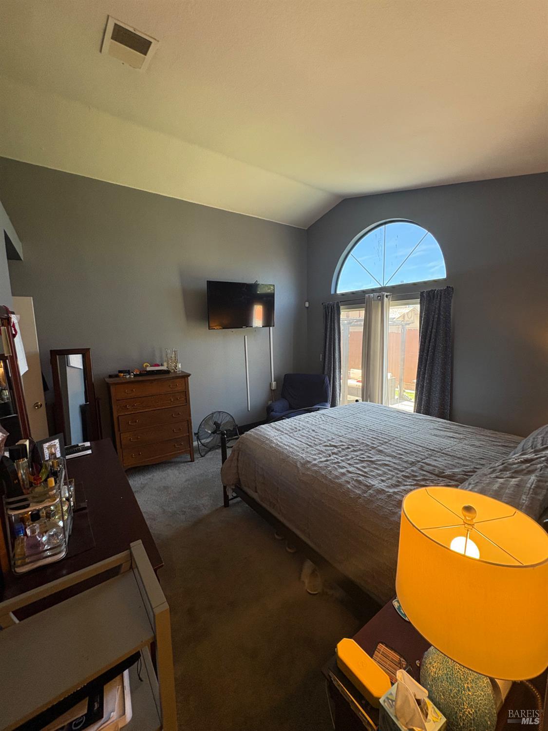 Detail Gallery Image 8 of 22 For 1100 Camellia Ln, Suisun City,  CA 94585 - 3 Beds | 2 Baths