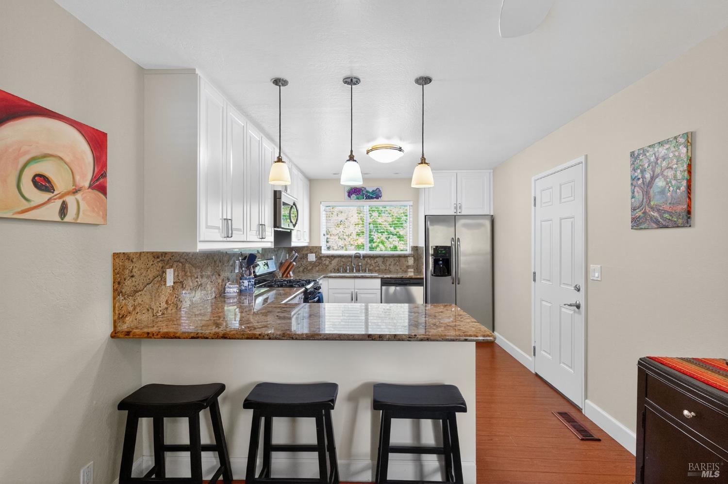 Detail Gallery Image 8 of 41 For 13 Margory Ct, Novato,  CA 94947 - 3 Beds | 2 Baths