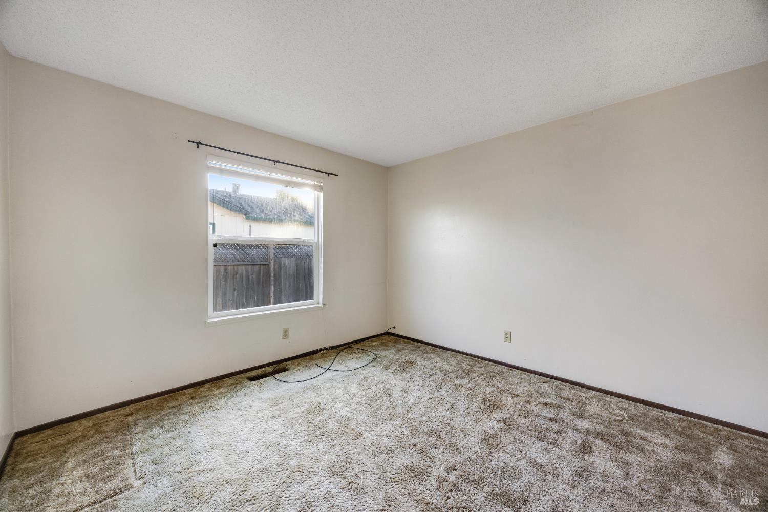 Detail Gallery Image 25 of 50 For 540 Lanyard Ct, Rohnert Park,  CA 94928 - 3 Beds | 2 Baths