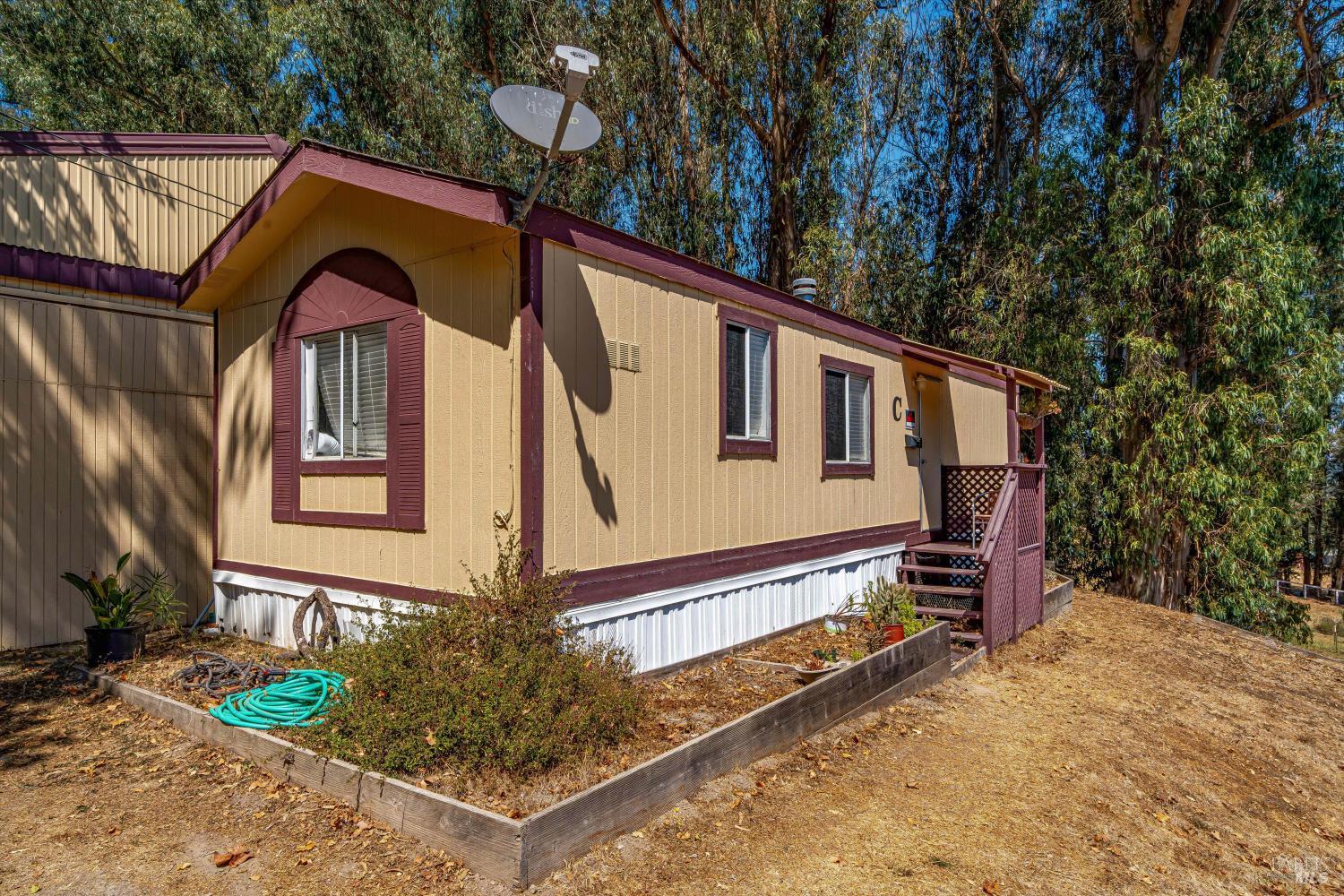 Detail Gallery Image 76 of 87 For 411 Highland Ave, Penngrove,  CA 94951 - 6 Beds | 5/1 Baths