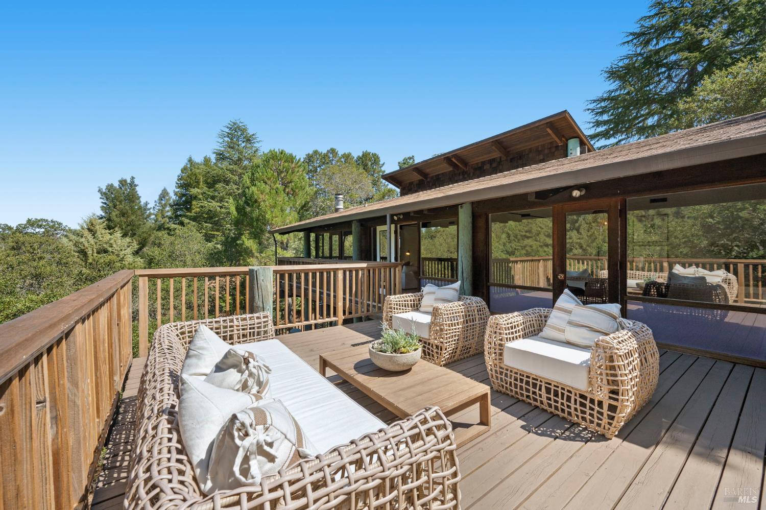 Detail Gallery Image 36 of 40 For 3 Coronet Way, Kentfield,  CA 94904 - 3 Beds | 2/1 Baths