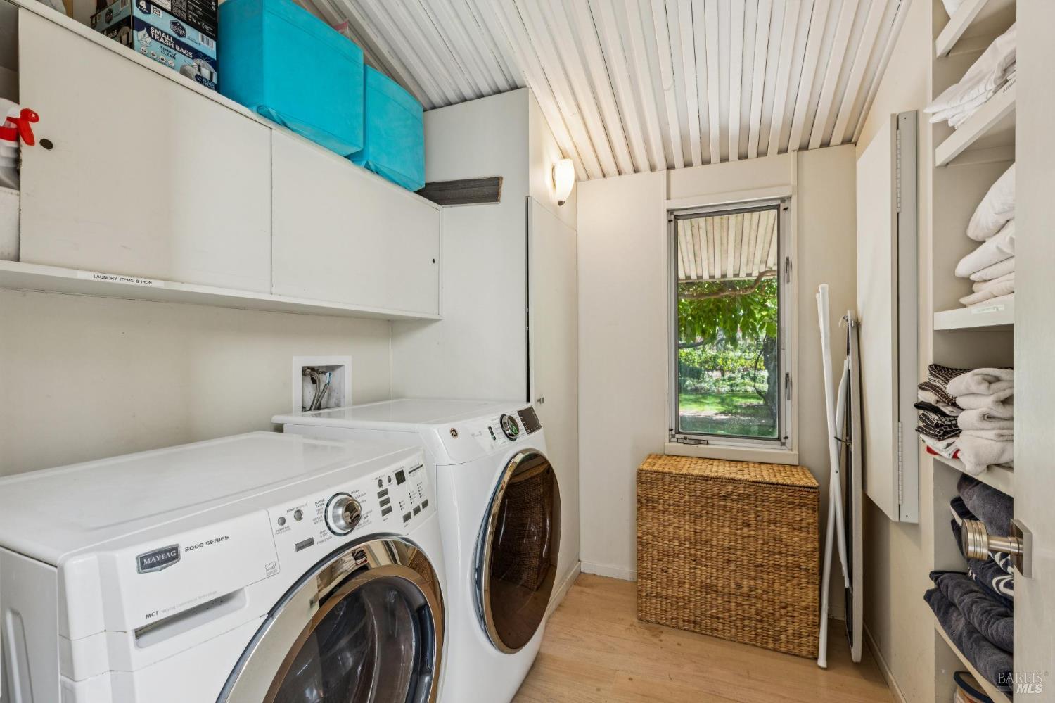 Detail Gallery Image 57 of 80 For 1819 Zinfandel Ln, Saint Helena,  CA 94574 - 3 Beds | 3/1 Baths