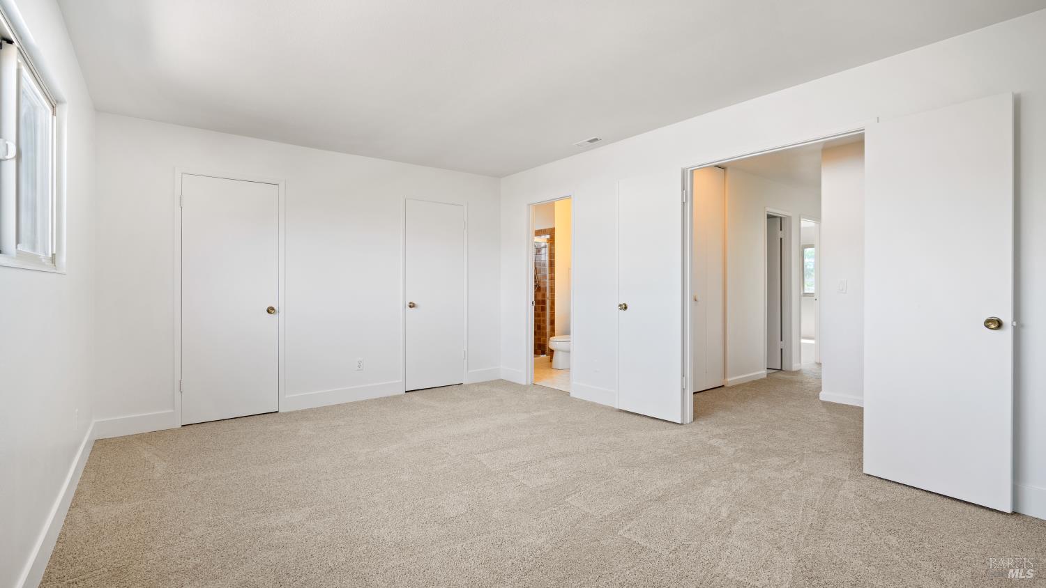 Detail Gallery Image 21 of 29 For 809 Robin Way, Petaluma,  CA 94954 - 4 Beds | 3 Baths