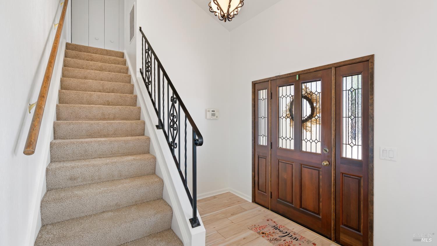 Detail Gallery Image 19 of 29 For 809 Robin Way, Petaluma,  CA 94954 - 4 Beds | 3 Baths