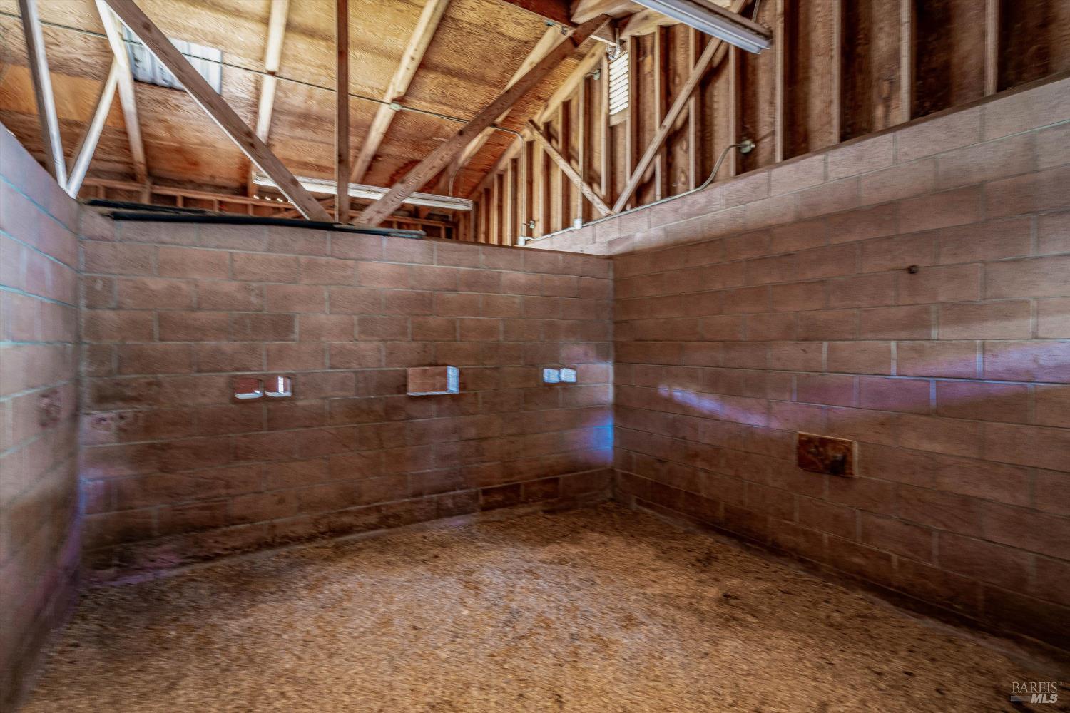 Detail Gallery Image 38 of 87 For 411 Highland Ave, Penngrove,  CA 94951 - 6 Beds | 5/1 Baths