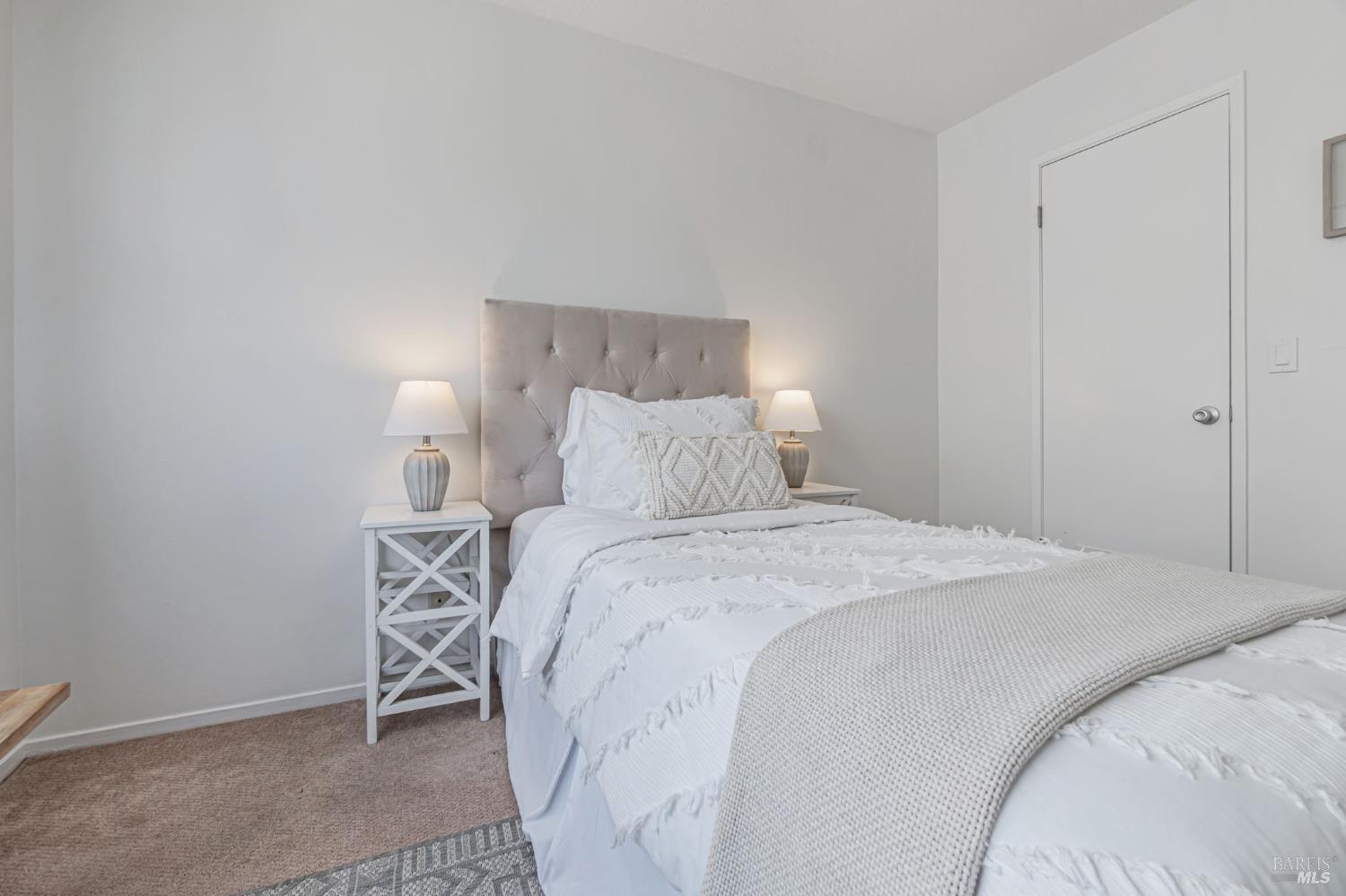 Detail Gallery Image 20 of 31 For 64 Los Padres Cir, Novato,  CA 94947 - 2 Beds | 1 Baths