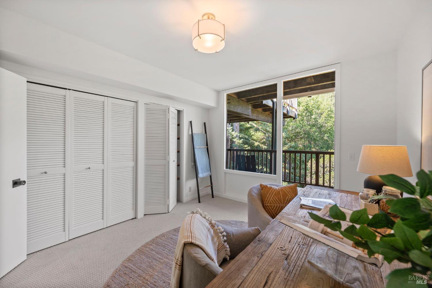 Detail Gallery Image 23 of 40 For 3 Coronet Way, Kentfield,  CA 94904 - 3 Beds | 2/1 Baths