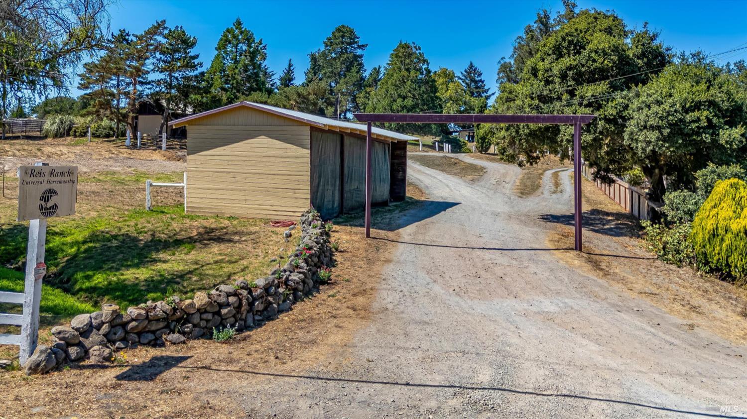Detail Gallery Image 53 of 87 For 411 Highland Ave, Penngrove,  CA 94951 - 6 Beds | 5/1 Baths