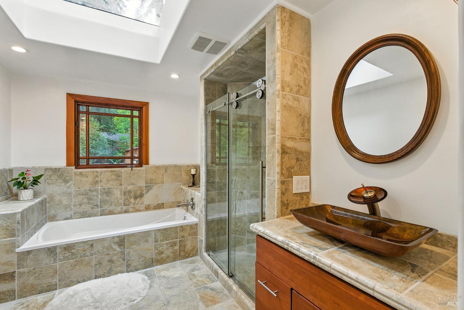 Detail Gallery Image 18 of 58 For 7395 Sir Francis Drake Blvd, Lagunitas,  CA 94938 - 5 Beds | 4 Baths