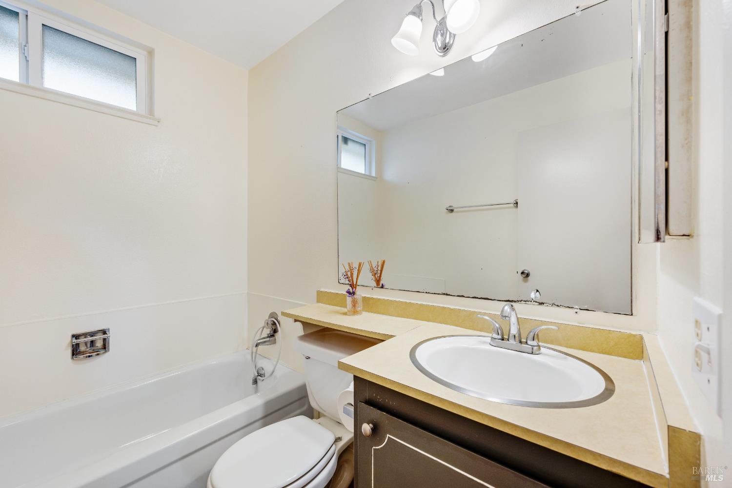 Detail Gallery Image 24 of 50 For 540 Lanyard Ct, Rohnert Park,  CA 94928 - 3 Beds | 2 Baths