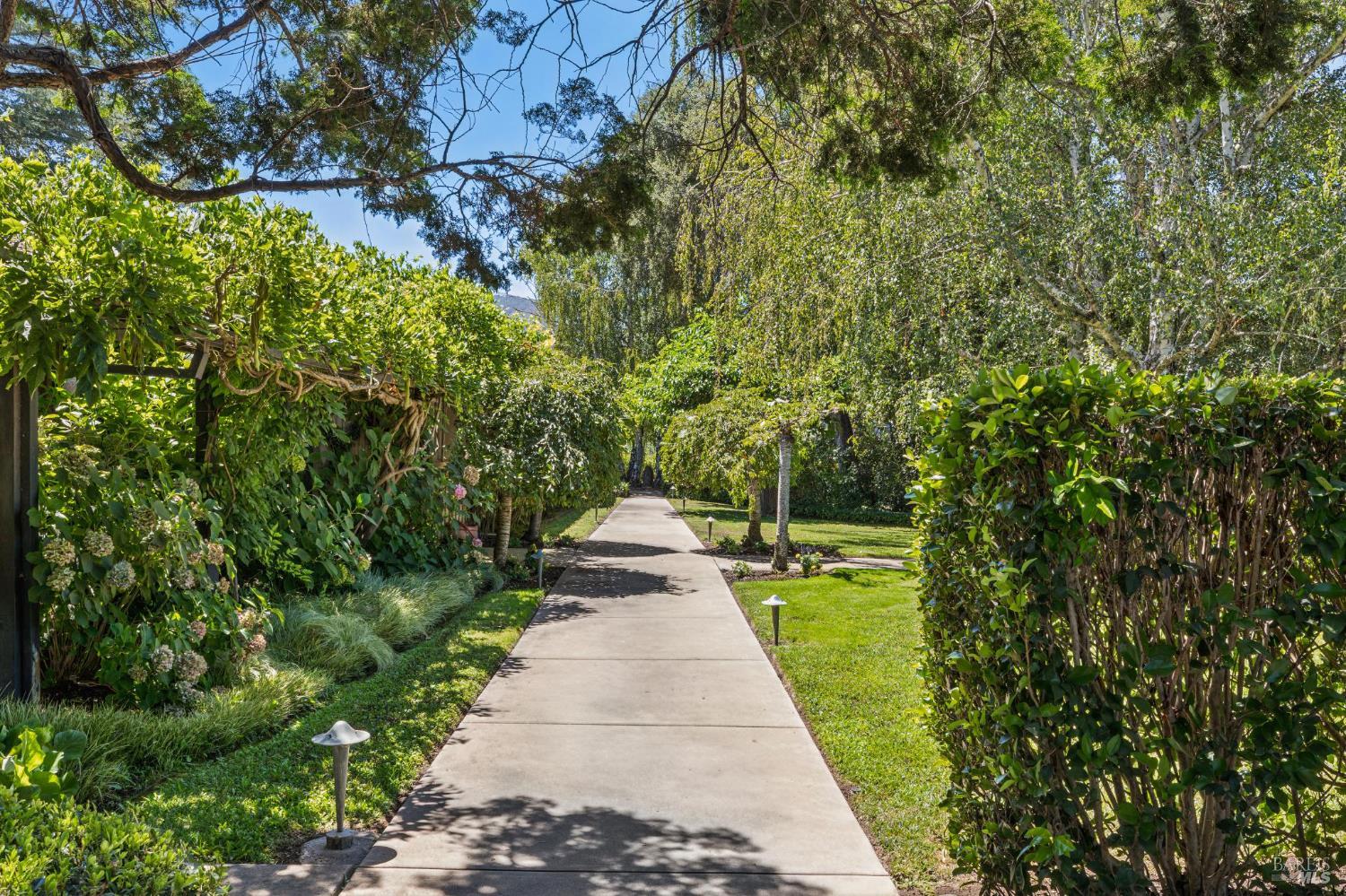 Detail Gallery Image 66 of 80 For 1819 Zinfandel Ln, Saint Helena,  CA 94574 - 3 Beds | 3/1 Baths