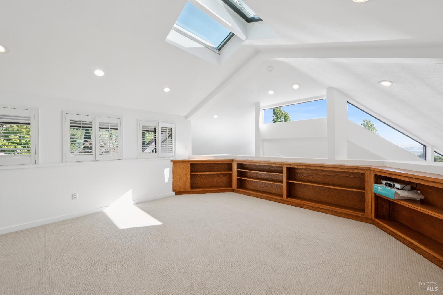 Detail Gallery Image 45 of 71 For 4636 Pepperwood Dr, Penngrove,  CA 94951 - 3 Beds | 2/1 Baths