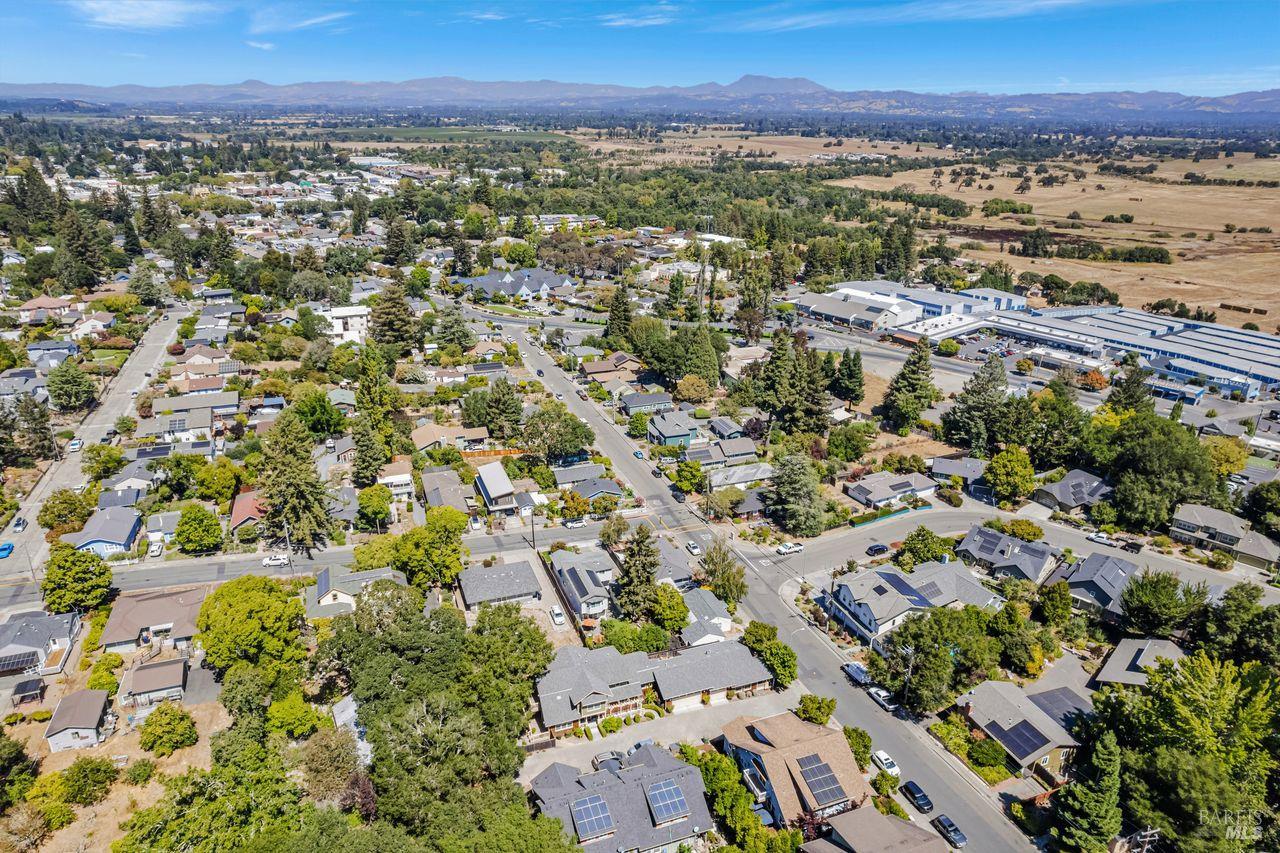 Detail Gallery Image 60 of 62 For 830 Litchfield Ave, Sebastopol,  CA 95472 - 5 Beds | 4 Baths