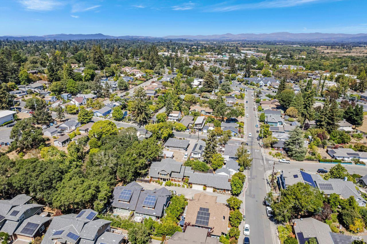 Detail Gallery Image 59 of 62 For 830 Litchfield Ave, Sebastopol,  CA 95472 - 5 Beds | 4 Baths