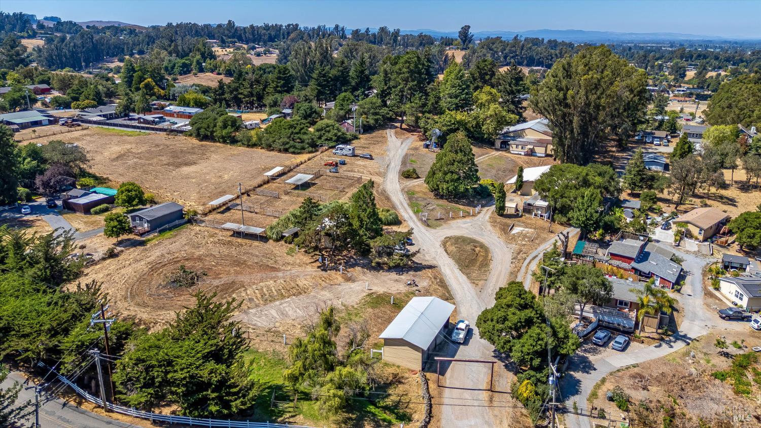 Detail Gallery Image 2 of 87 For 411 Highland Ave, Penngrove,  CA 94951 - 6 Beds | 5/1 Baths
