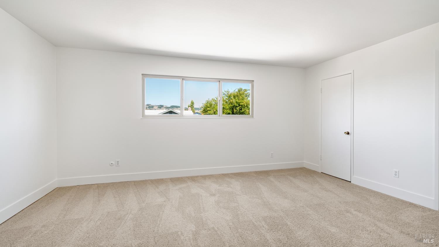 Detail Gallery Image 20 of 29 For 809 Robin Way, Petaluma,  CA 94954 - 4 Beds | 3 Baths