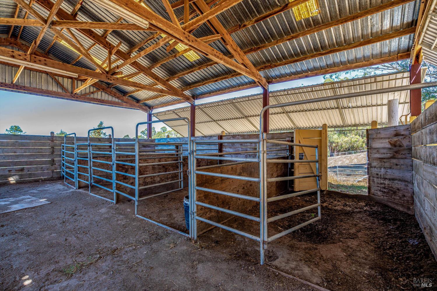 Detail Gallery Image 49 of 87 For 411 Highland Ave, Penngrove,  CA 94951 - 6 Beds | 5/1 Baths