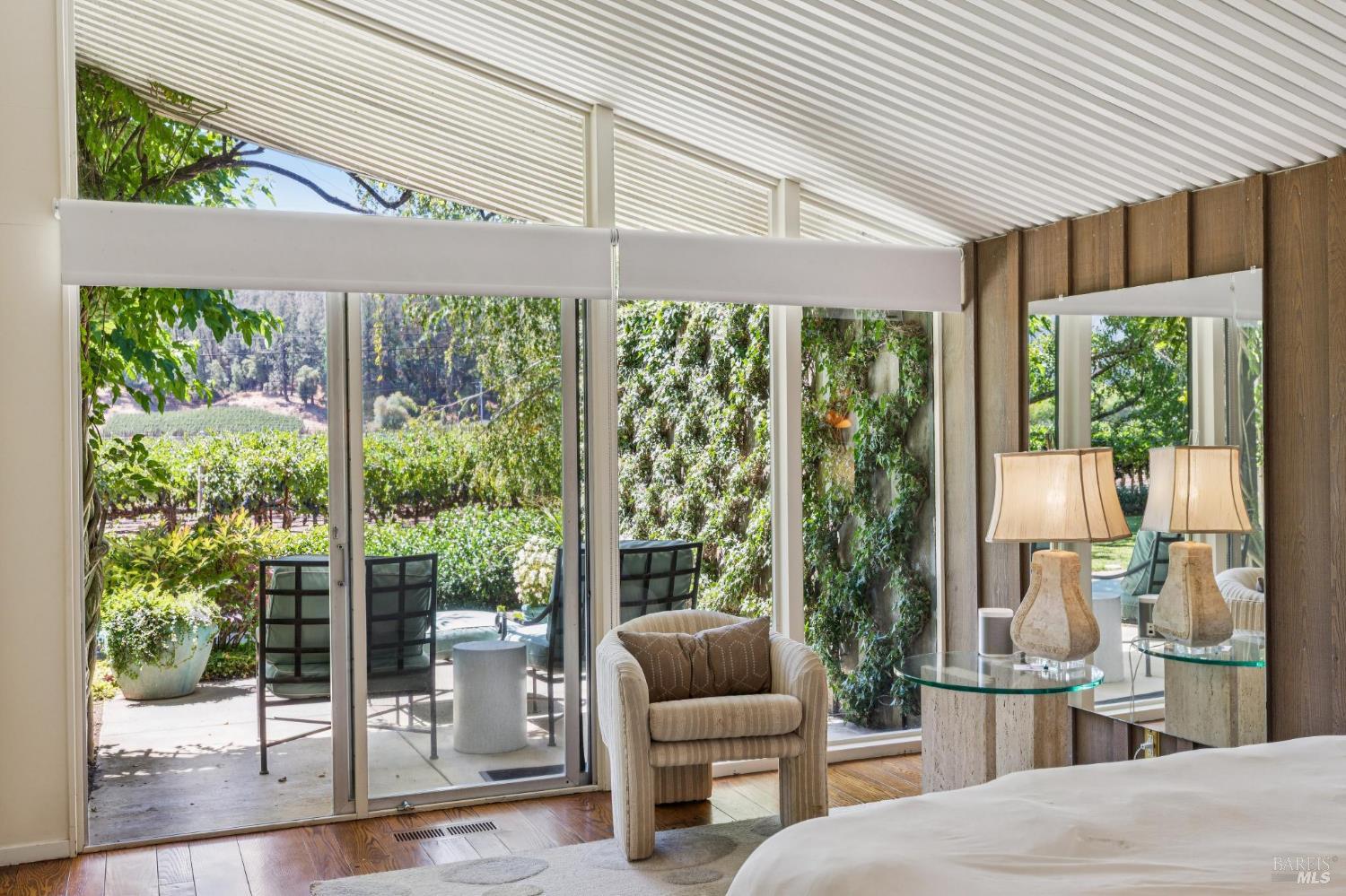Detail Gallery Image 38 of 80 For 1819 Zinfandel Ln, Saint Helena,  CA 94574 - 3 Beds | 3/1 Baths