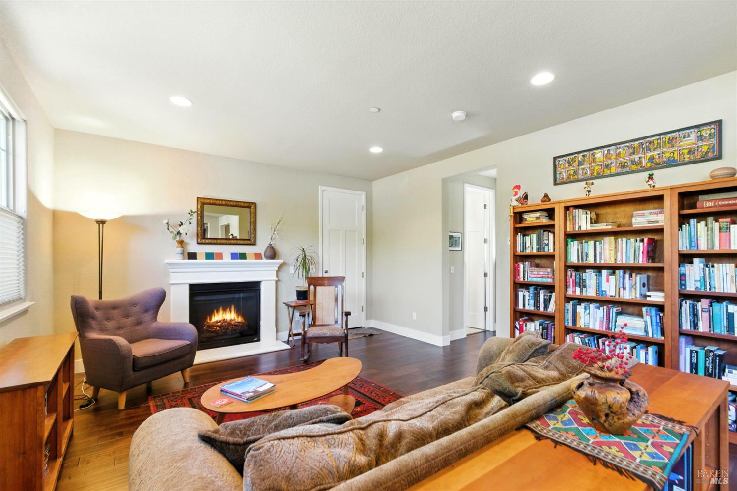 Detail Gallery Image 17 of 62 For 830 Litchfield Ave, Sebastopol,  CA 95472 - 5 Beds | 4 Baths