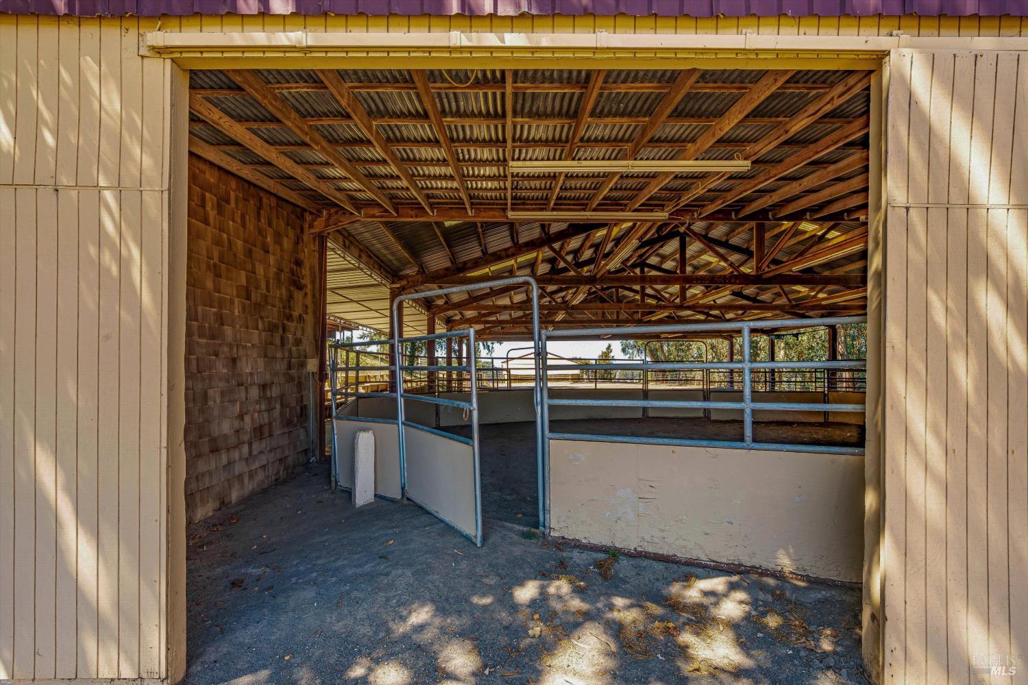 Detail Gallery Image 31 of 87 For 411 Highland Ave, Penngrove,  CA 94951 - 6 Beds | 5/1 Baths