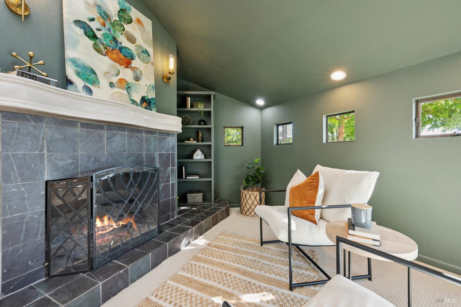 Detail Gallery Image 16 of 71 For 4636 Pepperwood Dr, Penngrove,  CA 94951 - 3 Beds | 2/1 Baths
