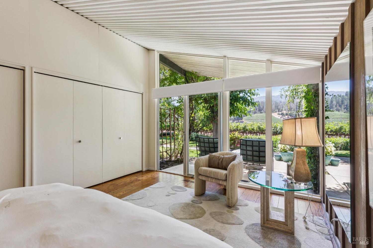 Detail Gallery Image 42 of 80 For 1819 Zinfandel Ln, Saint Helena,  CA 94574 - 3 Beds | 3/1 Baths