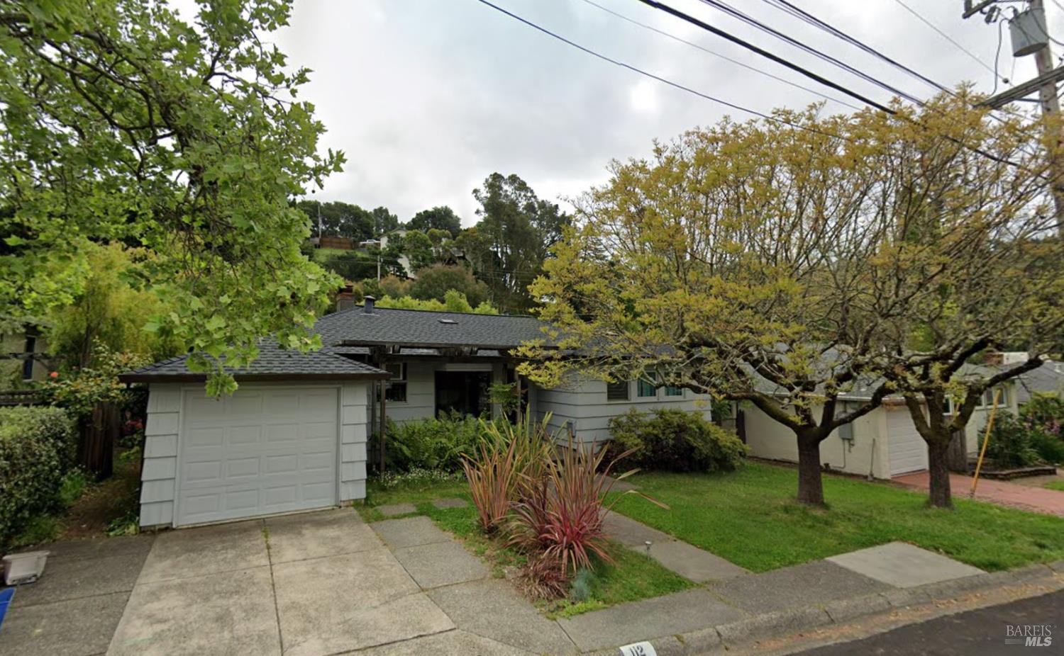 Detail Gallery Image 1 of 1 For 112 Hilldale Dr, San Anselmo,  CA 94960 - 3 Beds | 2 Baths