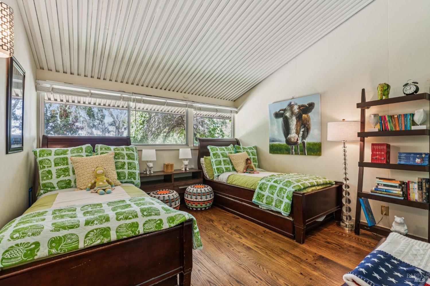 Detail Gallery Image 52 of 80 For 1819 Zinfandel Ln, Saint Helena,  CA 94574 - 3 Beds | 3/1 Baths