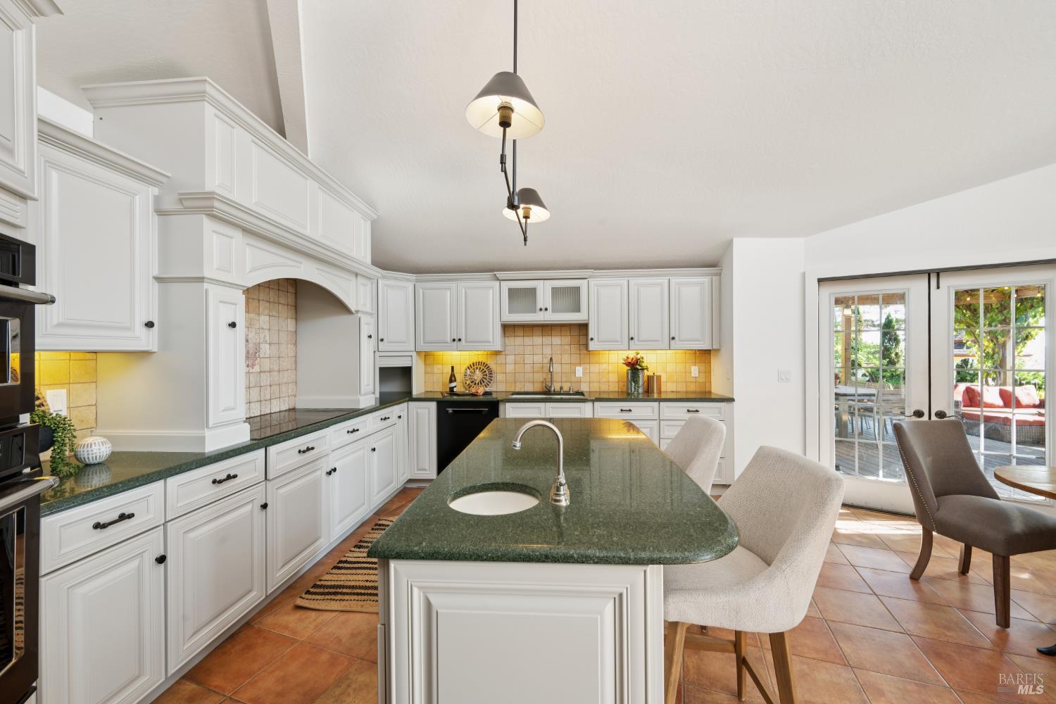 Detail Gallery Image 21 of 71 For 4636 Pepperwood Dr, Penngrove,  CA 94951 - 3 Beds | 2/1 Baths