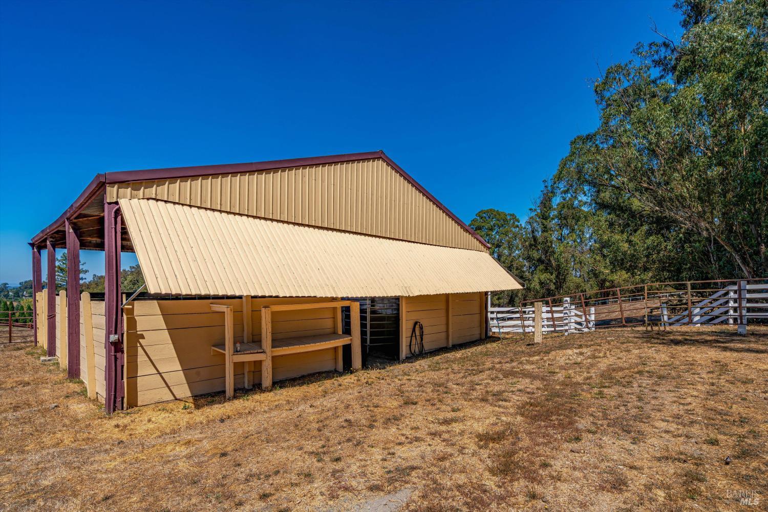 Detail Gallery Image 47 of 87 For 411 Highland Ave, Penngrove,  CA 94951 - 6 Beds | 5/1 Baths