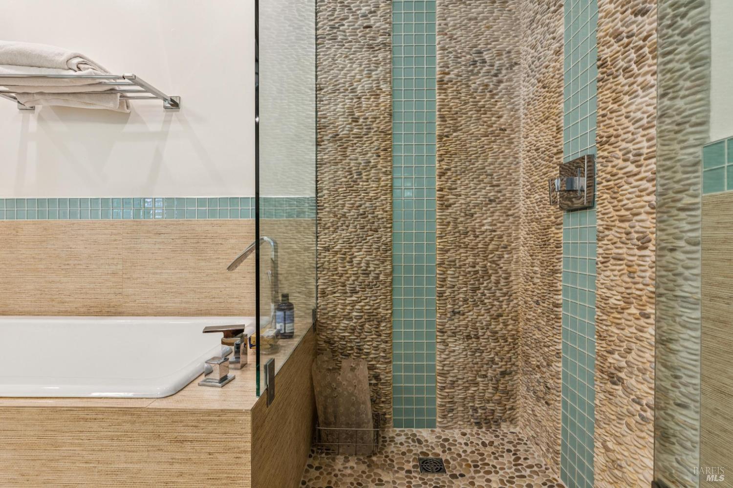 Detail Gallery Image 48 of 80 For 1819 Zinfandel Ln, Saint Helena,  CA 94574 - 3 Beds | 3/1 Baths