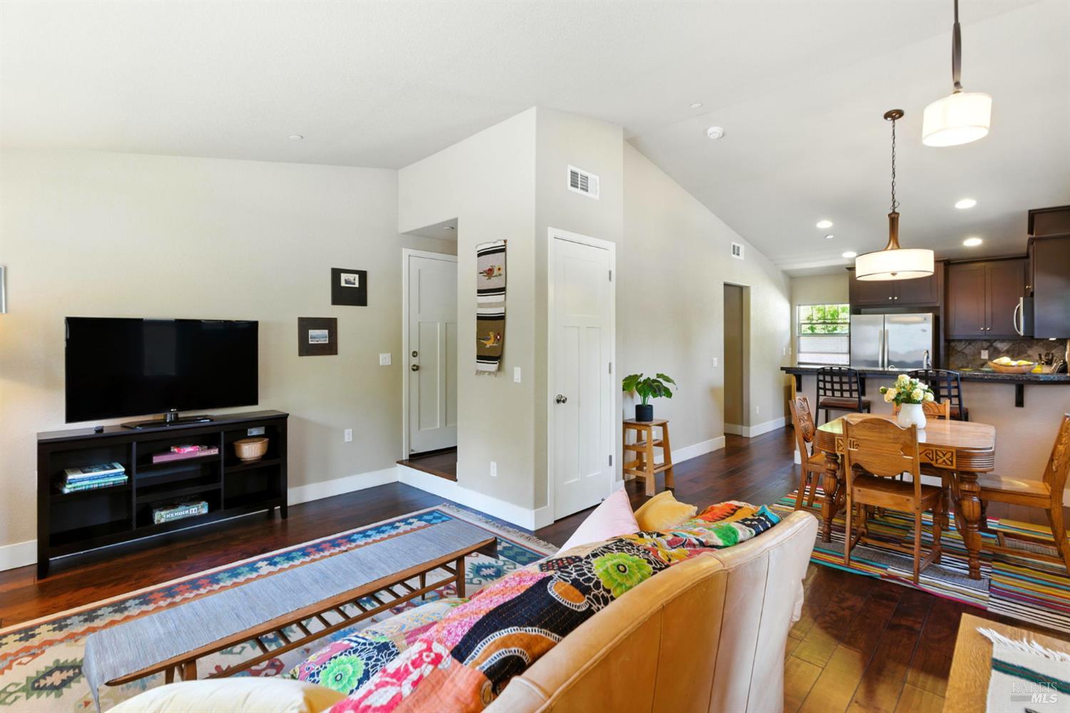 Detail Gallery Image 50 of 62 For 830 Litchfield Ave, Sebastopol,  CA 95472 - 5 Beds | 4 Baths