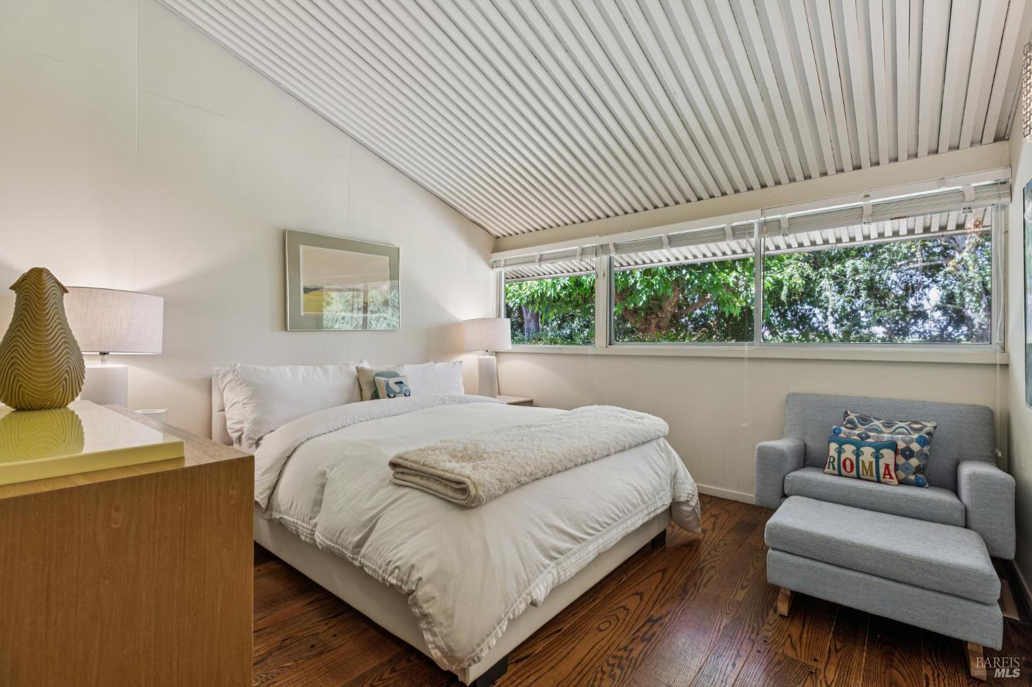 Detail Gallery Image 50 of 80 For 1819 Zinfandel Ln, Saint Helena,  CA 94574 - 3 Beds | 3/1 Baths
