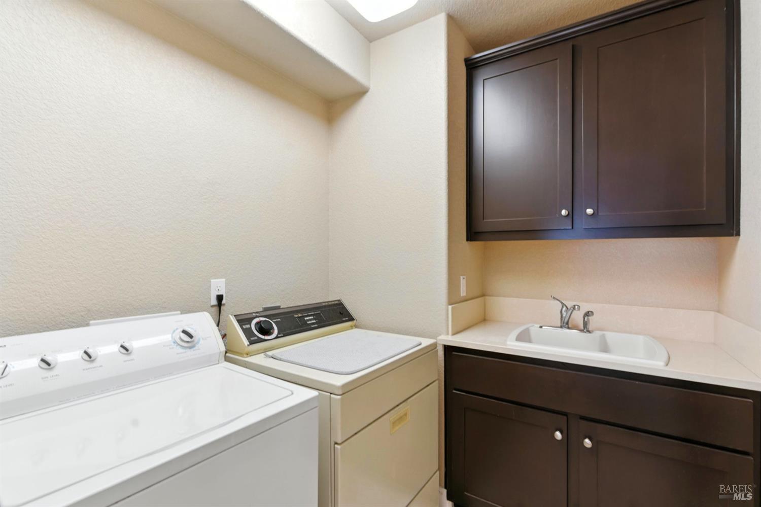 Detail Gallery Image 39 of 62 For 830 Litchfield Ave, Sebastopol,  CA 95472 - 5 Beds | 4 Baths