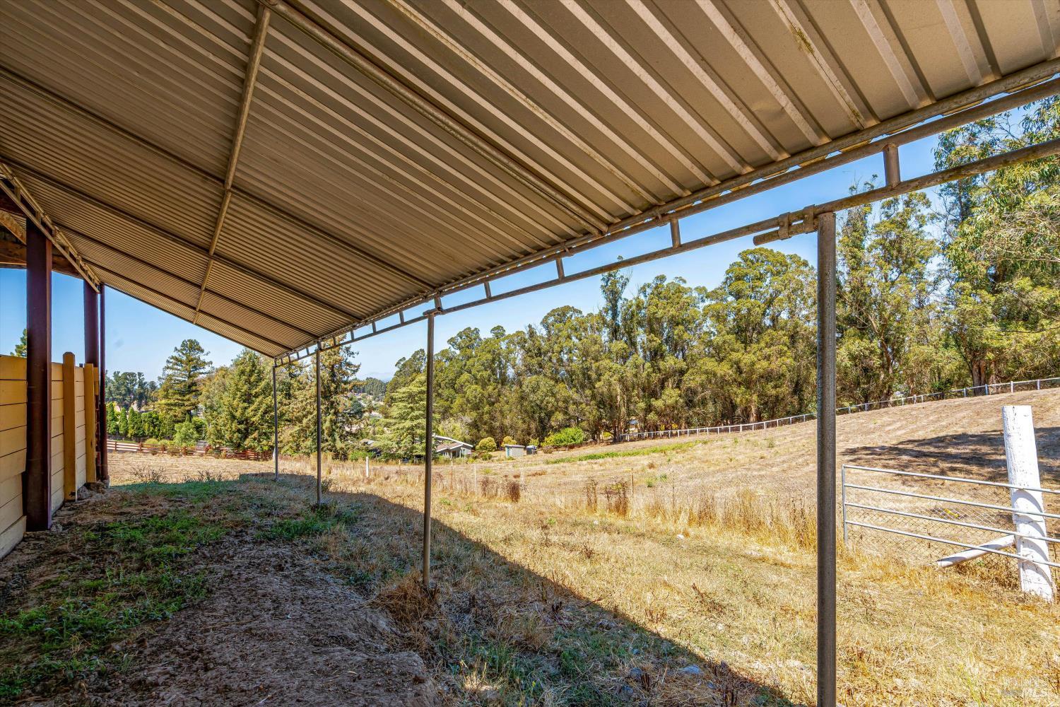 Detail Gallery Image 52 of 87 For 411 Highland Ave, Penngrove,  CA 94951 - 6 Beds | 5/1 Baths