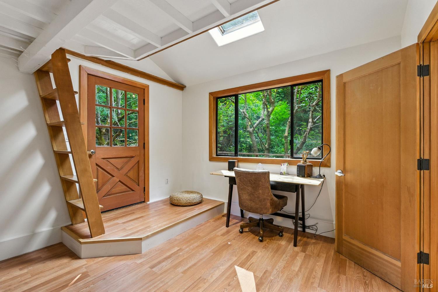Detail Gallery Image 29 of 58 For 7395 Sir Francis Drake Blvd, Lagunitas,  CA 94938 - 5 Beds | 4 Baths